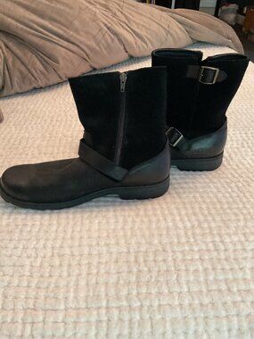 UGG Men's Lancing Buckle Black Suede Boots Sz 14